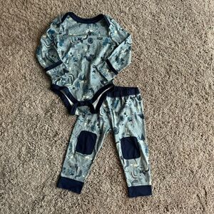 EUC Patagonia baby base layer 12-18 months